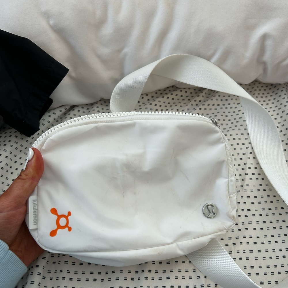 Lululemon OTF beltbag